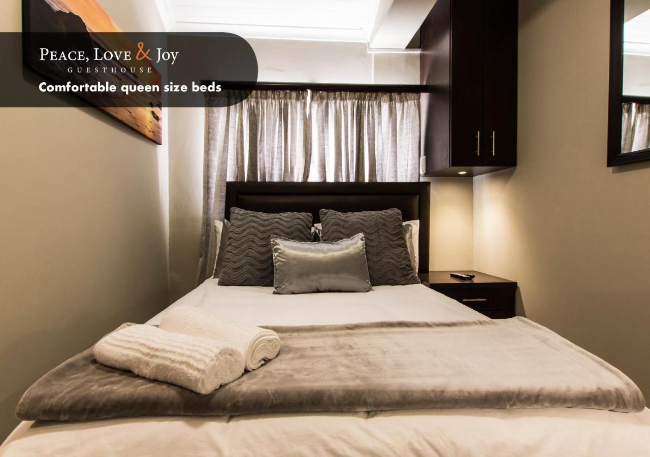 Peace Love And Joy Self Catering Units Hotel Port Elizabeth Ngoại thất bức ảnh